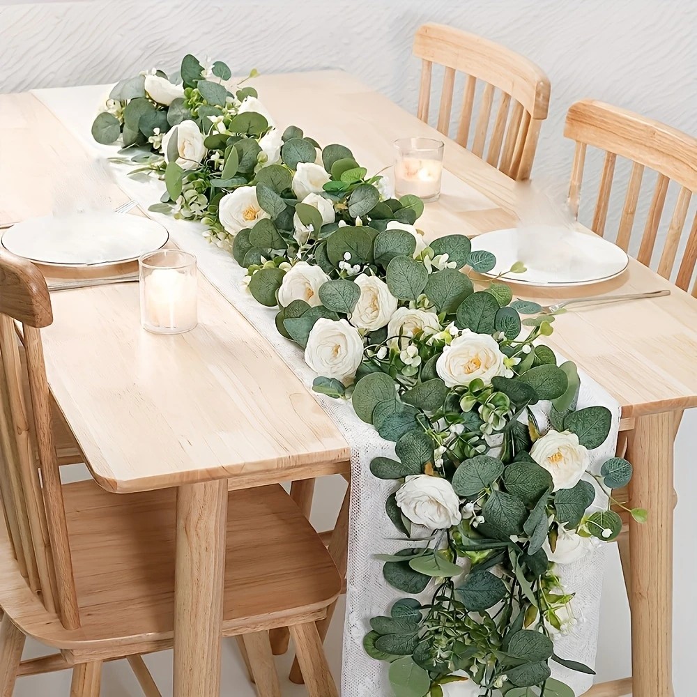 Desk Setup Background - Guirlandas de eucalipto e rosa de